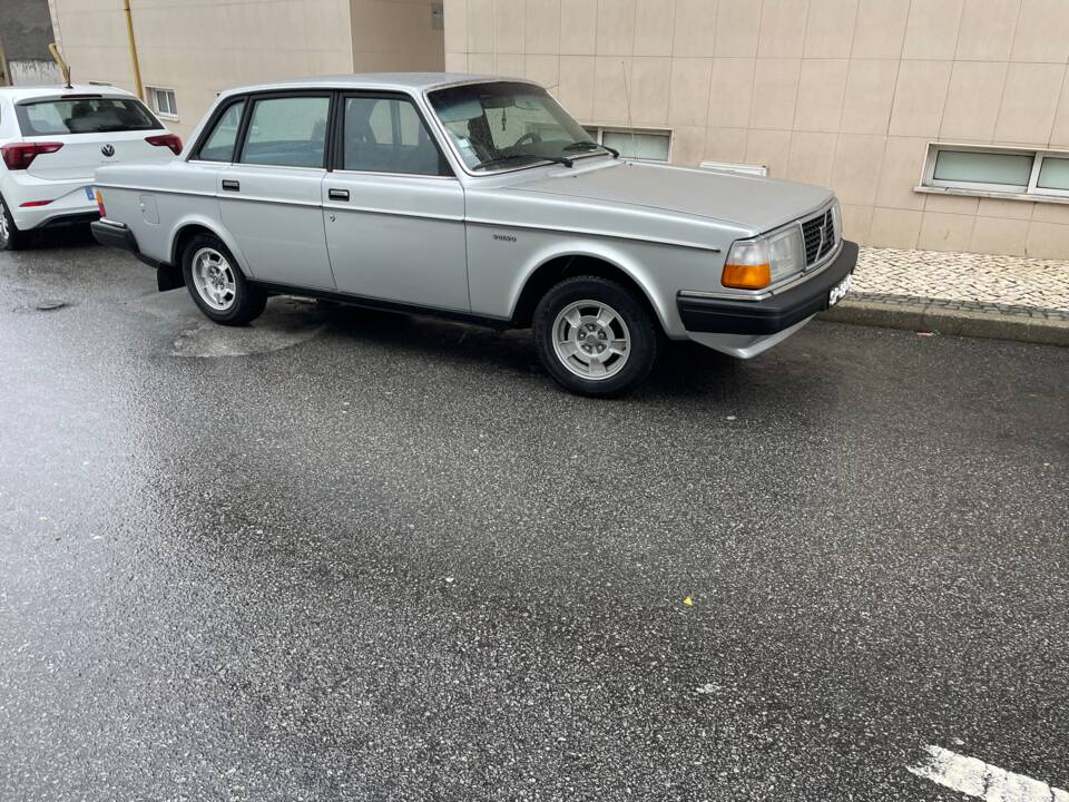 Imagen 2/12 de Volvo 244 GL D (1982)