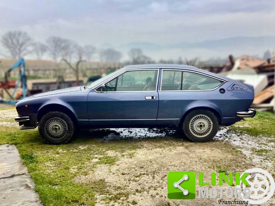 Image 4/10 of Alfa Romeo Alfetta GTV 2000 (1977)