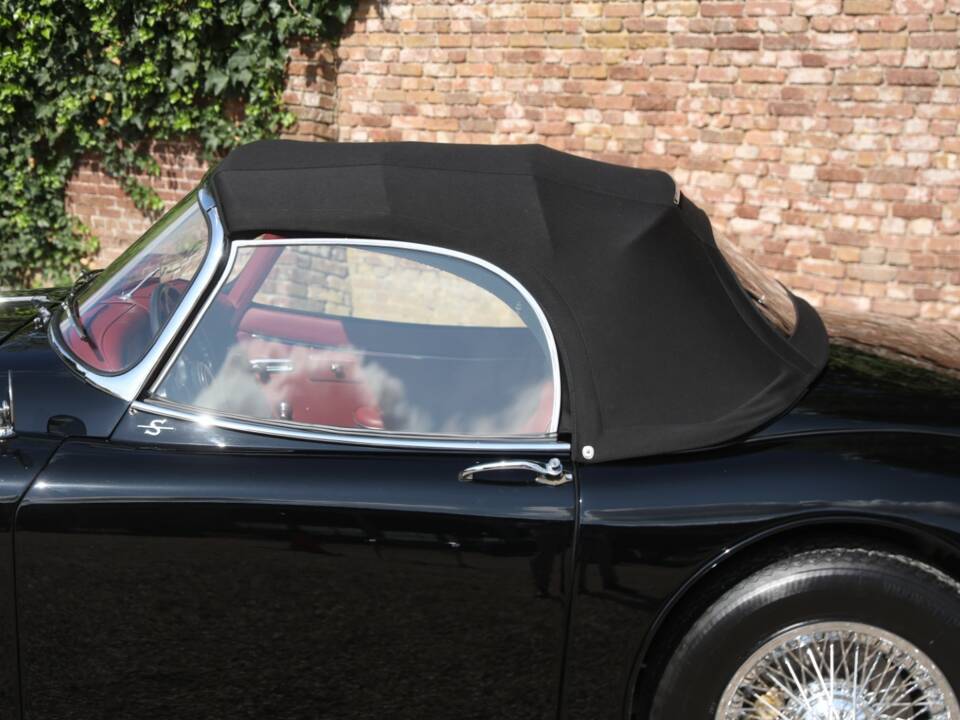 Image 11/50 de Jaguar XK 150 3.4 S OTS (1958)