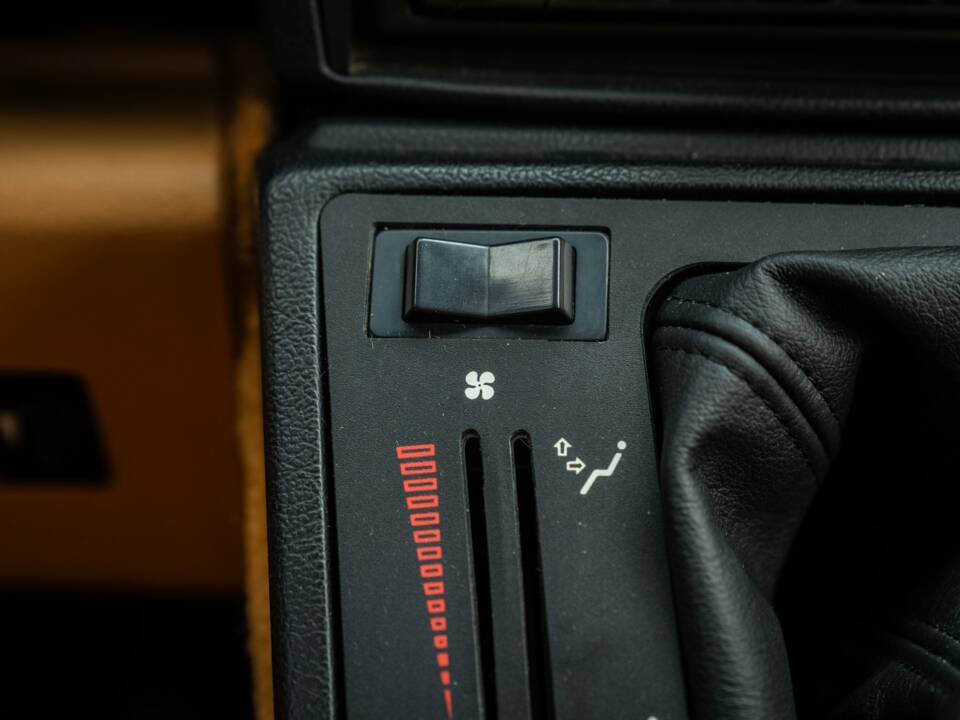 Image 39/50 of Alfa Romeo 2.0 Spider (1991)