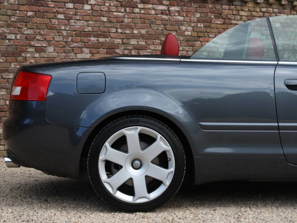 Image 42/50 de Audi S4 (2004)