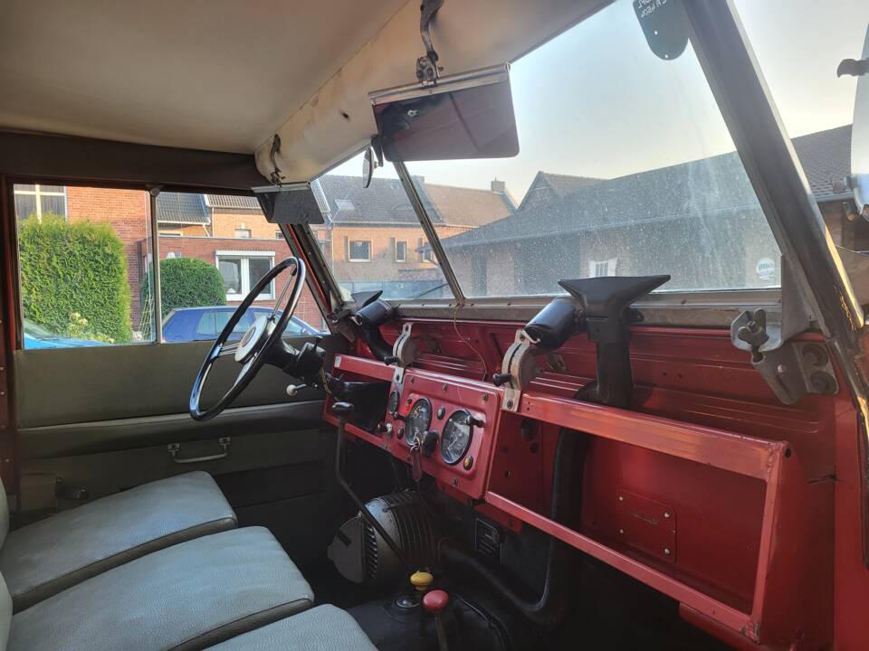 Image 18/52 de Land Rover 109 (1962)