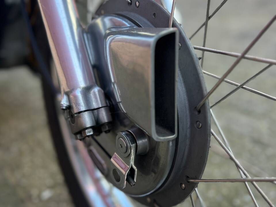 Bild 47/50 von Triumph DUMMY (1972)