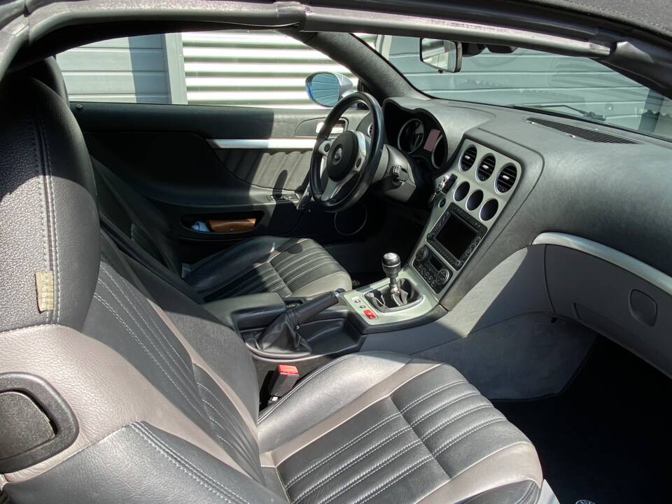Image 6/6 of Alfa Romeo Spider 3.2 V6 Q4 (2006)