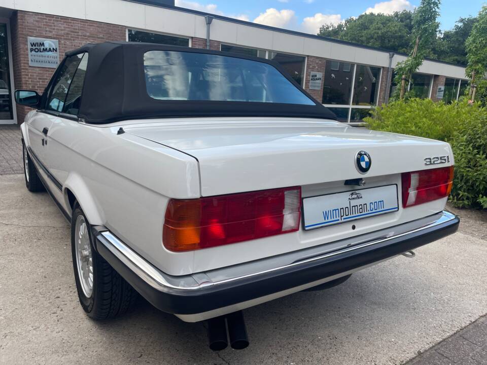 Bild 2/20 von BMW 325i (1989)
