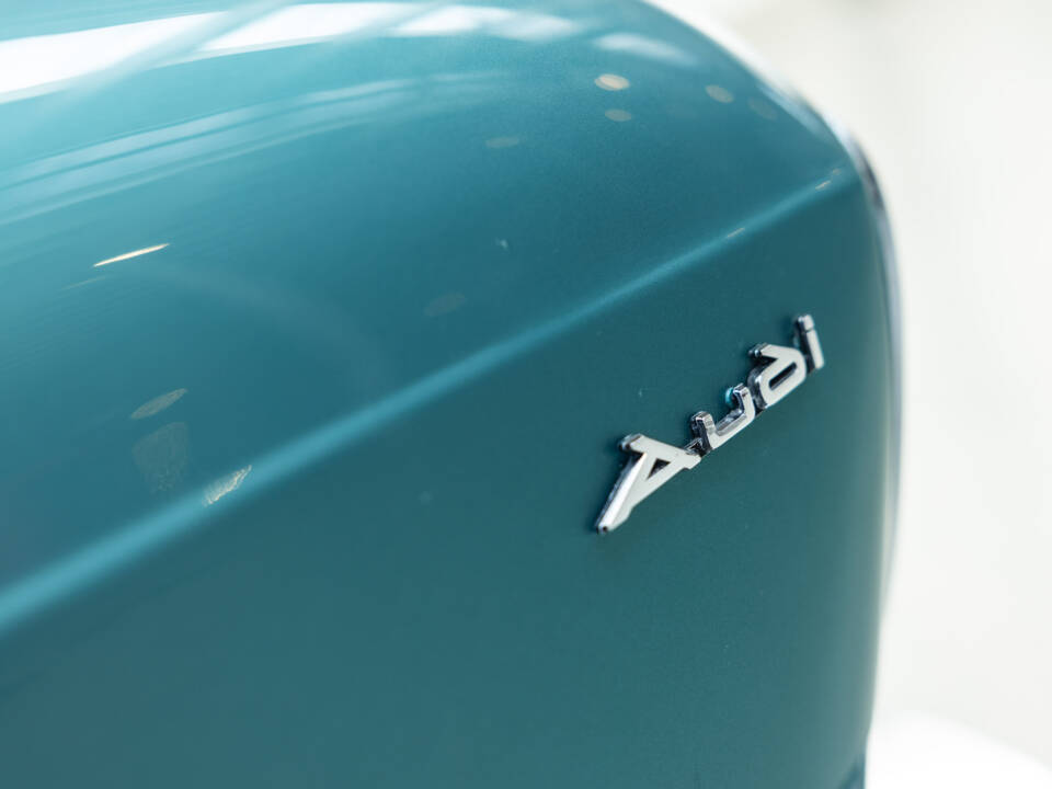 Image 20/26 of Audi 100 Coupe S (1973)