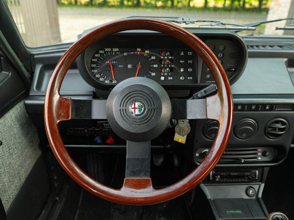 Imagen 41/50 de Alfa Romeo Giulietta 1.8 (1985)