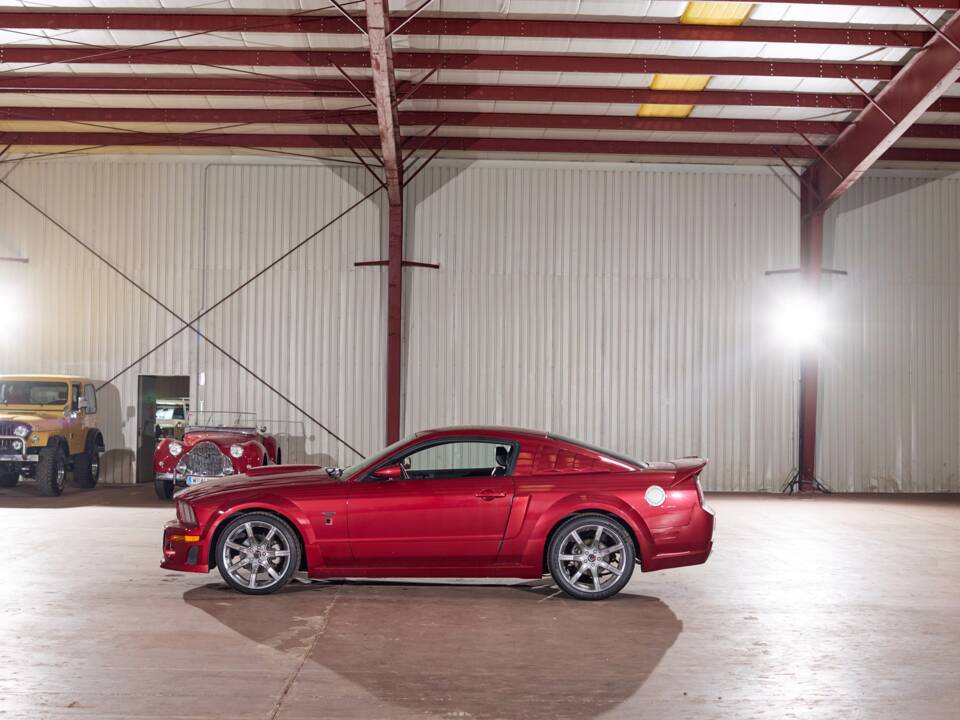 Image 11/68 of Ford Mustang GT (2005)