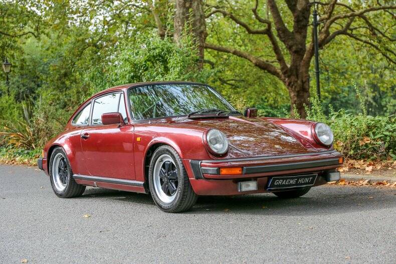 Image 2/50 de Porsche 911 SC 3.0 (1982)