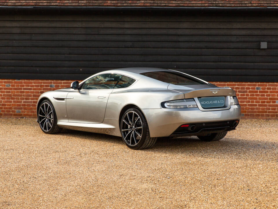 Image 3/78 de Aston Martin DB 9 GT &quot;Bond Edition&quot; (2015)