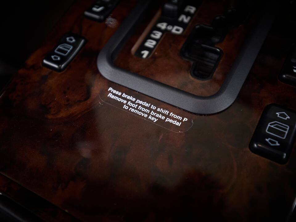 Immagine 77/95 di Mercedes-Benz SL 600 (1998)