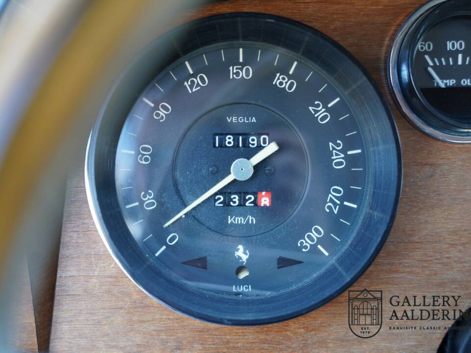 Image 29/50 de Ferrari 330 GT 2+2 (1965)