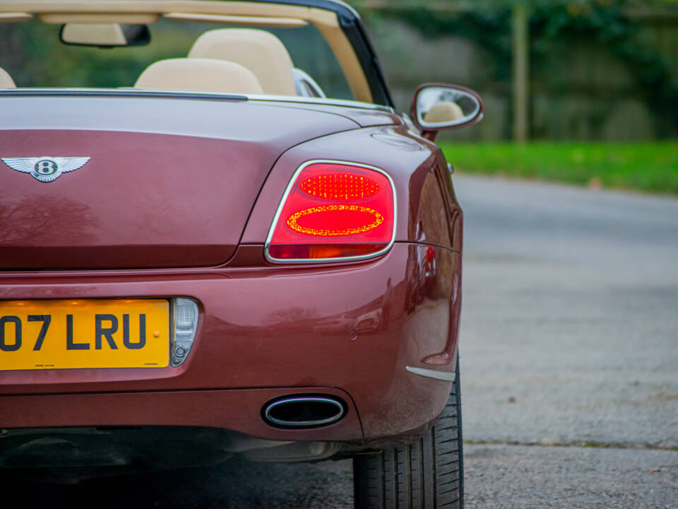 Imagen 14/23 de Bentley Continental GTC (2007)