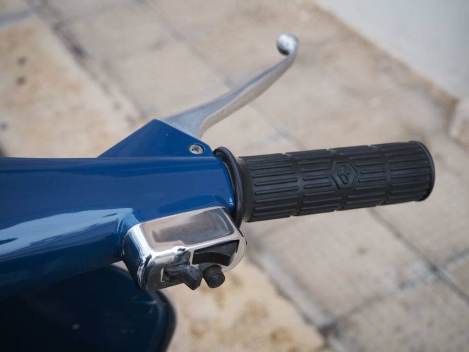 Immagine 7/36 di Piaggio Vespa 150 Sprint Veloce (1974)