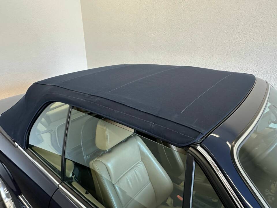 Bild 17/50 von BMW 325i (1989)