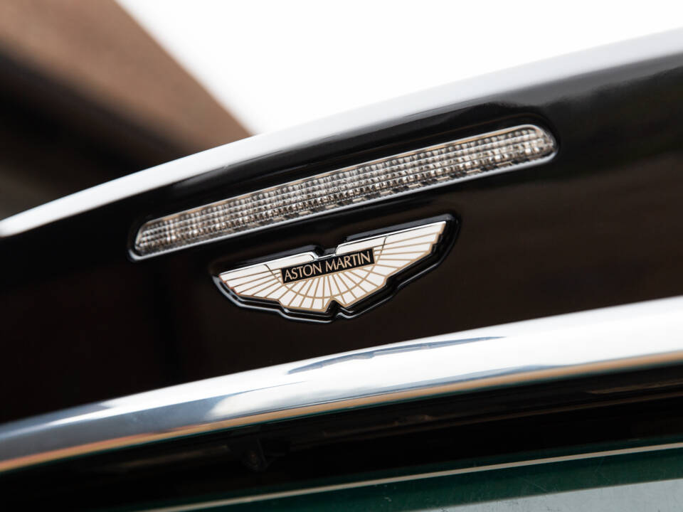 Immagine 29/98 di Aston Martin DBS (2010)