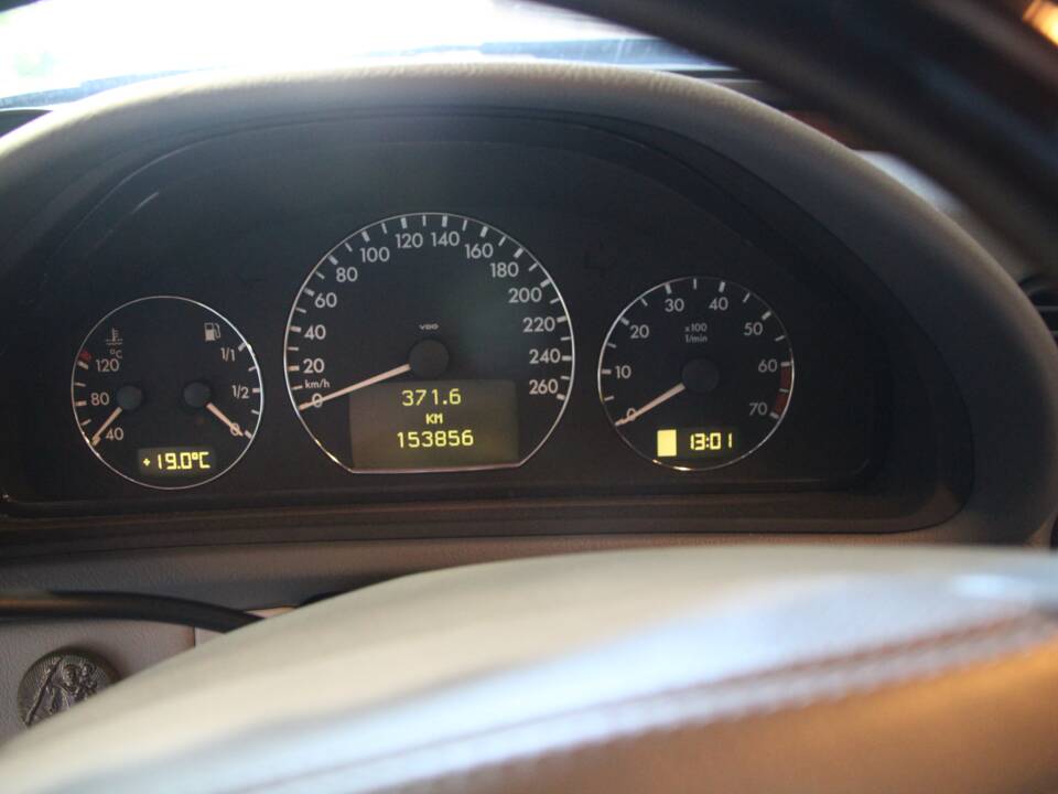 Bild 33/42 von Mercedes-Benz CLK 430 (2002)