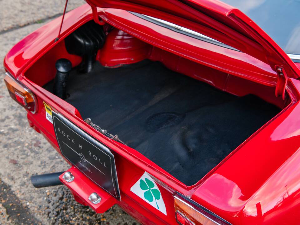 Image 29/31 of Alfa Romeo Giulia Sprint GTA (1966)