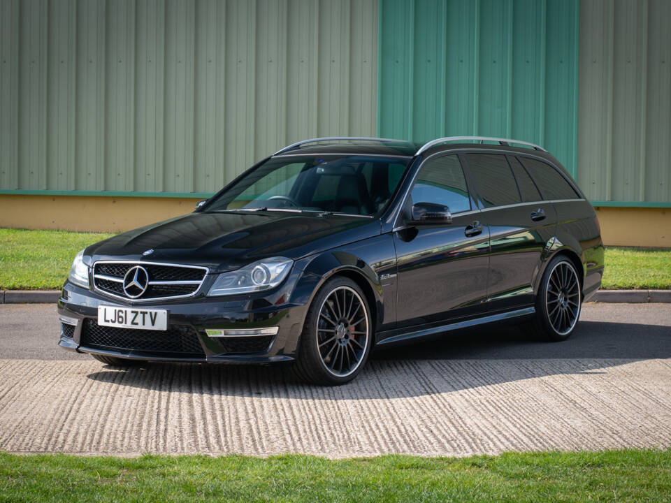 Bild 7/25 von Mercedes-Benz C 63 AMG T (2012)