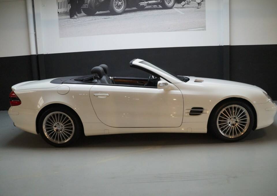 Immagine 2/46 di Mercedes-Benz SL 500 (2005)