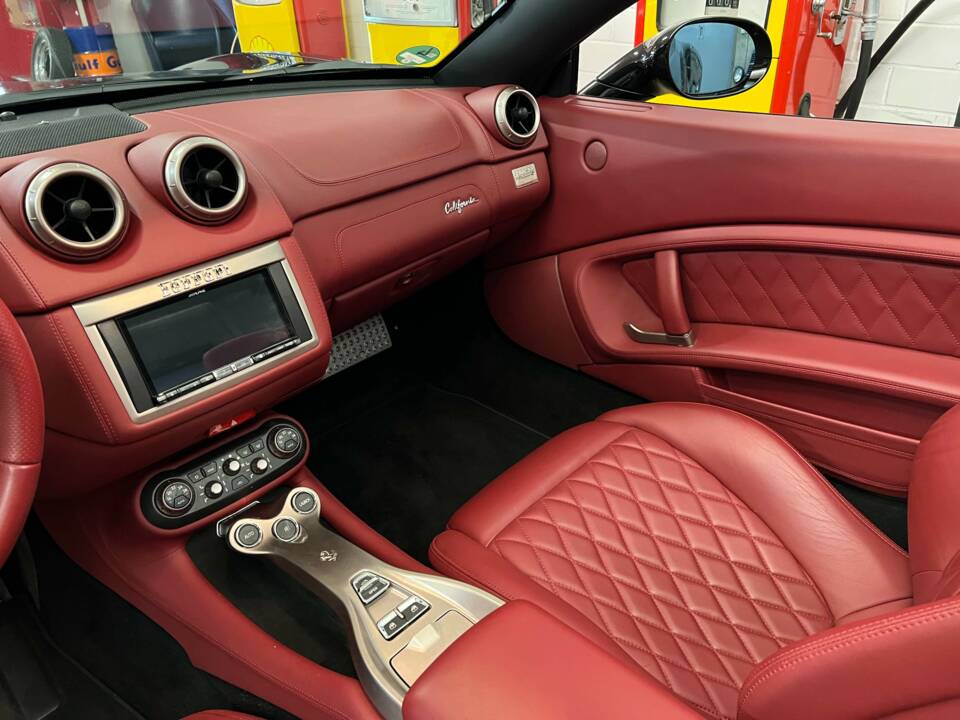 Afbeelding 11/19 van Ferrari California (2010)