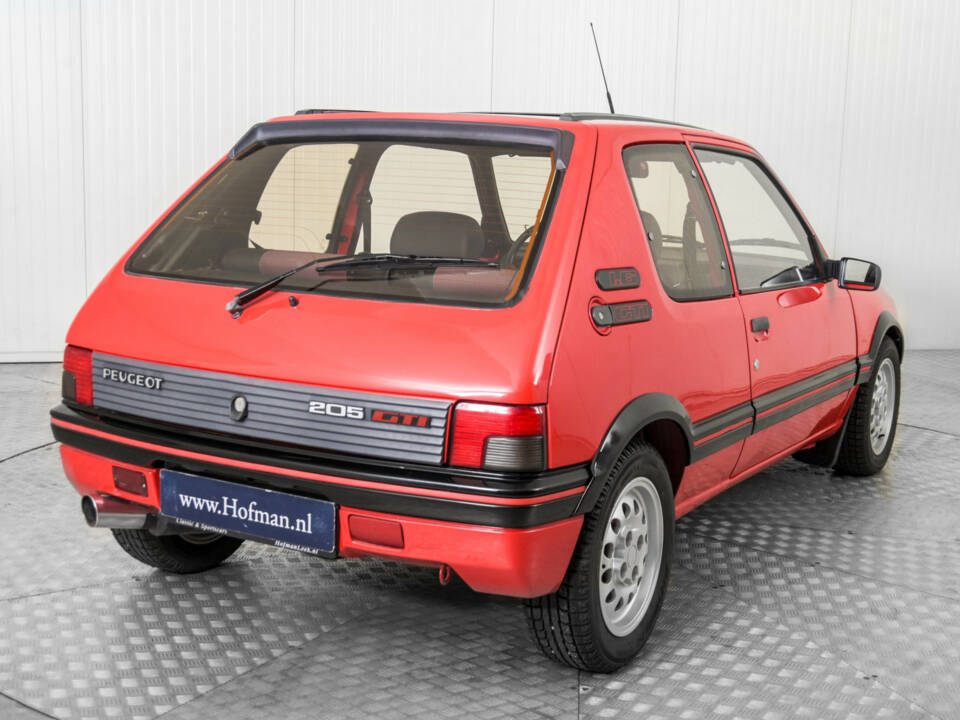 Image 27/50 of Peugeot 205 GTi 1.6 (1986)