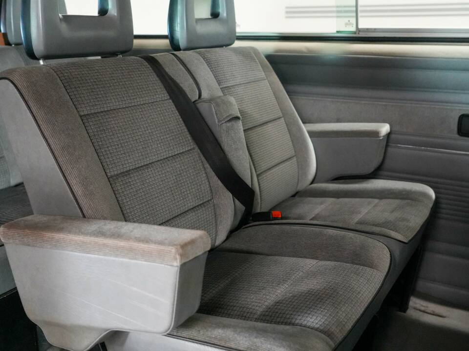 Afbeelding 4/50 van Volkswagen T3 Caravelle 1.6 TD Syncro (1991)