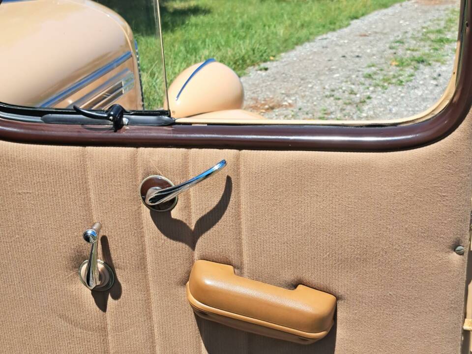 Bild 21/22 von Chrysler Royal Sedan (1938)