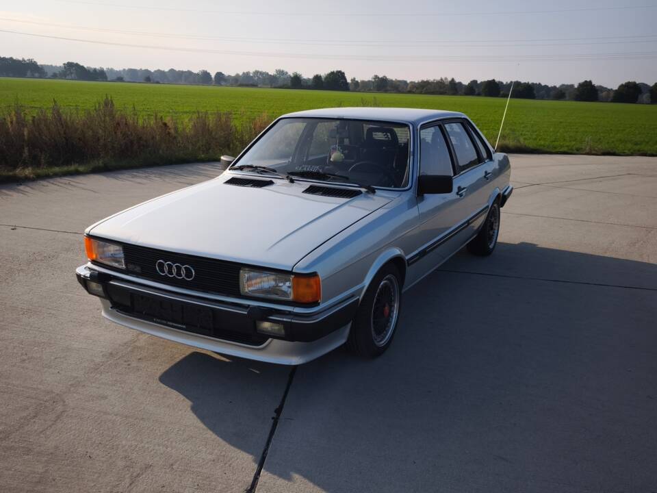 Image 34/94 de Audi 80 CD 5S (1982)