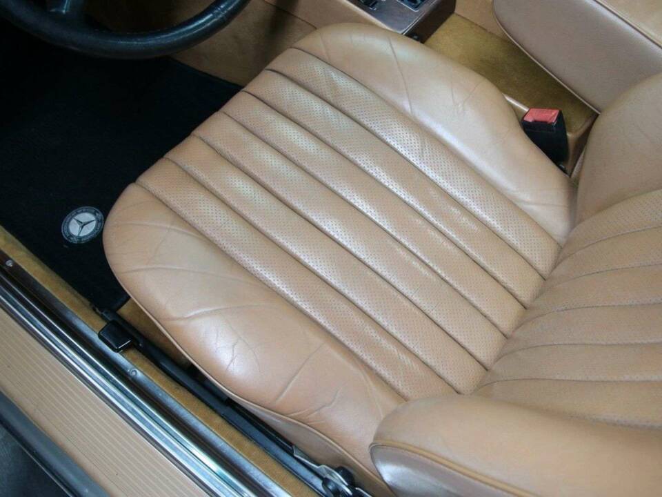 Image 12/50 de Mercedes-Benz 420 SL (1987)