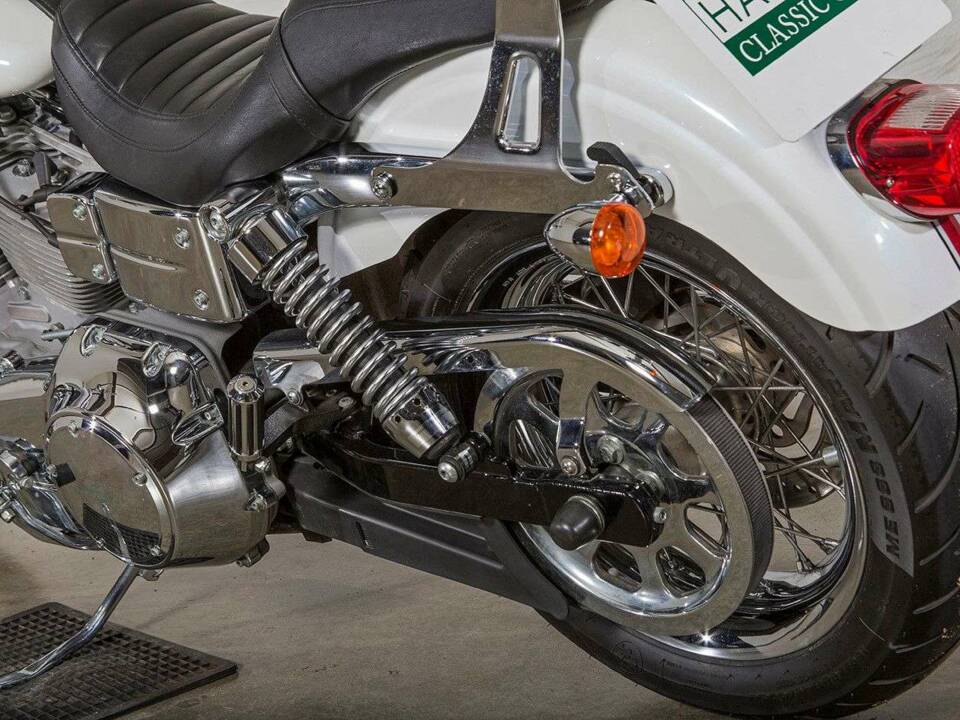 Image 20/31 of Harley-Davidson DUMMY (2005)