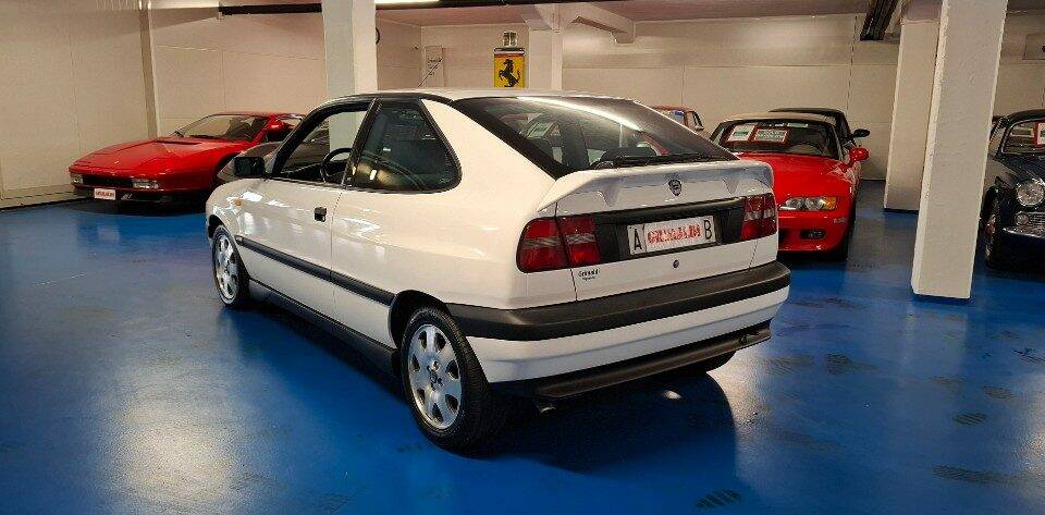 Image 5/49 of Lancia DELTA HPE 2.0 16V TURBO 3 (1997)