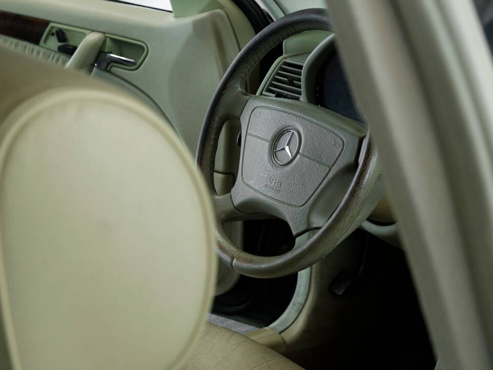 Bild 34/45 von Mercedes-Benz C 230 Kompressor T (1999)