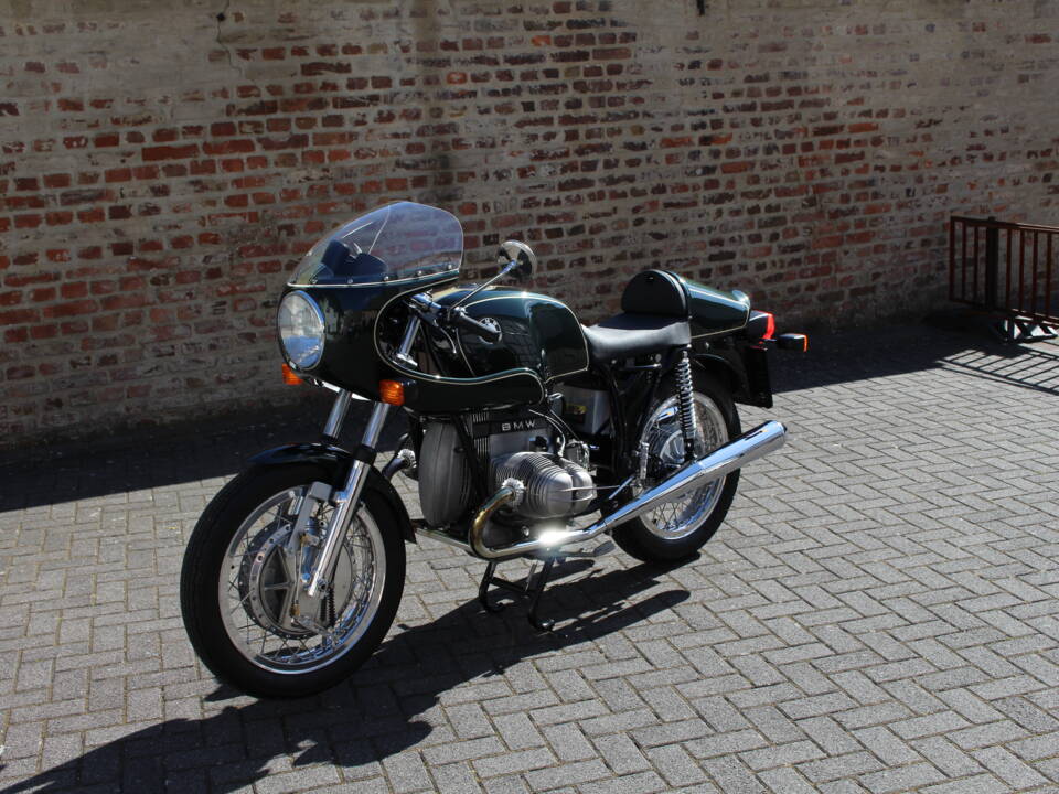 Bild 2/9 von BMW DUMMY (1982)
