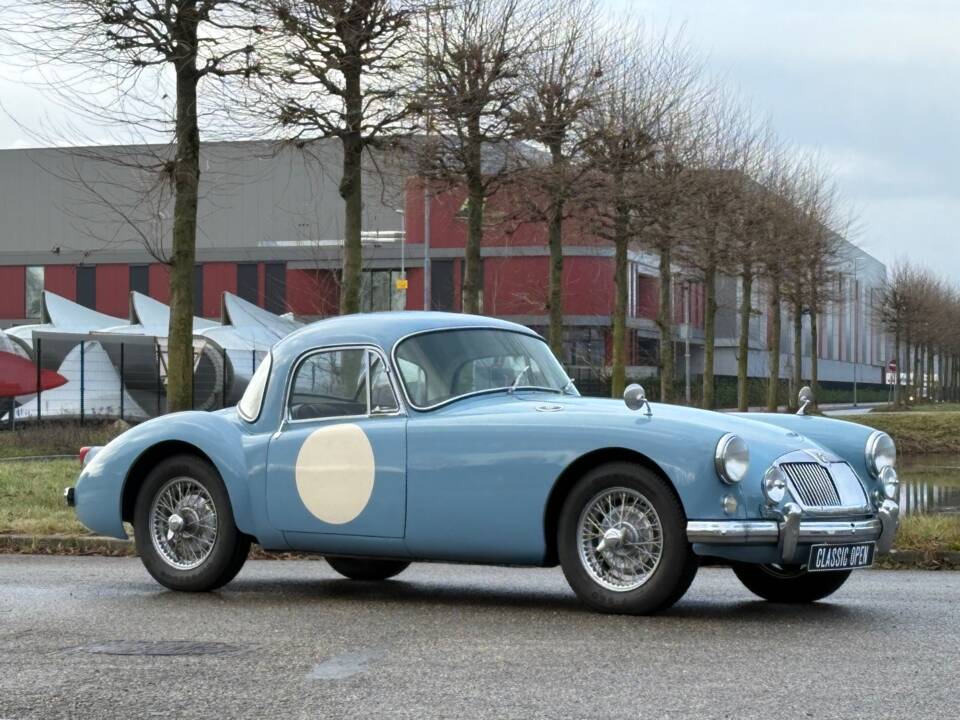 Image 20/22 of MG MGA 1500 (1958)