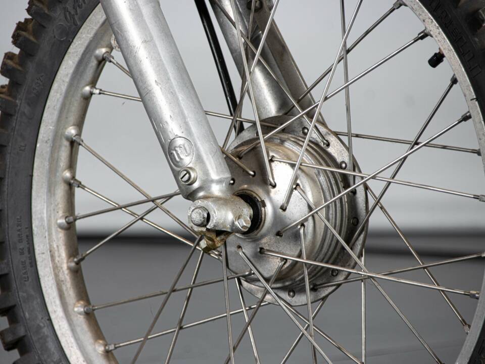 Immagine 37/50 di Montesa Cappra 250 VE (1977)