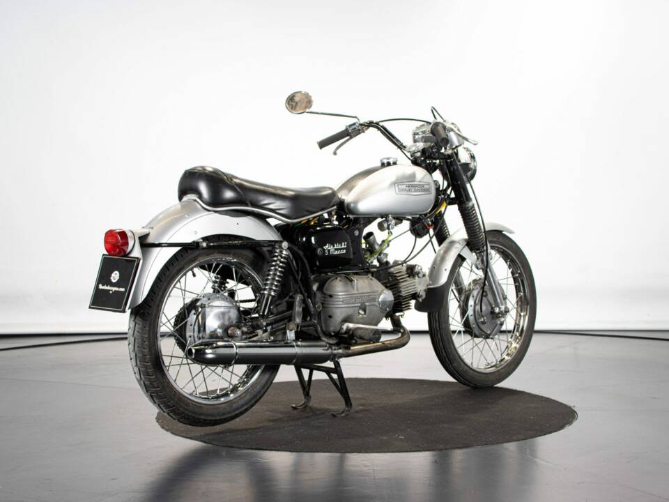 Immagine 4/50 di Cagiva DUMMY (1970)