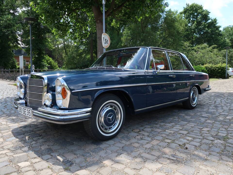 Bild 2/26 von Mercedes-Benz 280 SE 3,5 (1971)
