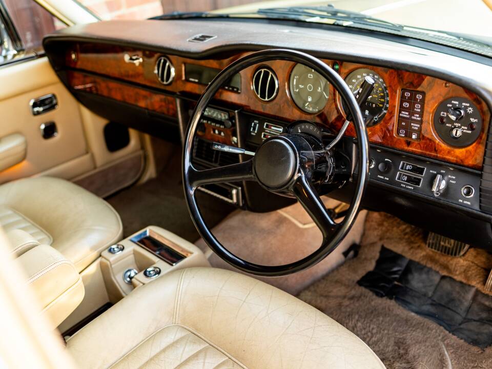 Immagine 19/24 di Rolls-Royce Silver Spur (1981)