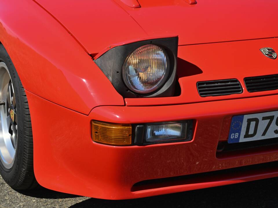 Image 31/50 of Porsche 924 Carrera GT (1986)