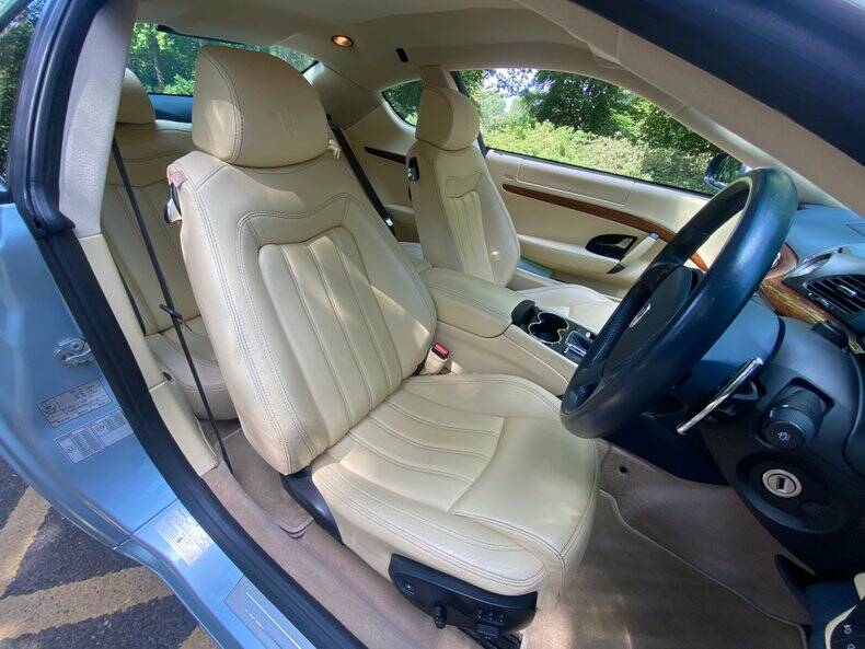 Image 19/50 de Maserati GranTurismo 4.2 (2008)