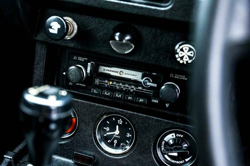 Image 22/26 of MG MGB GT V8 SEC (1981)