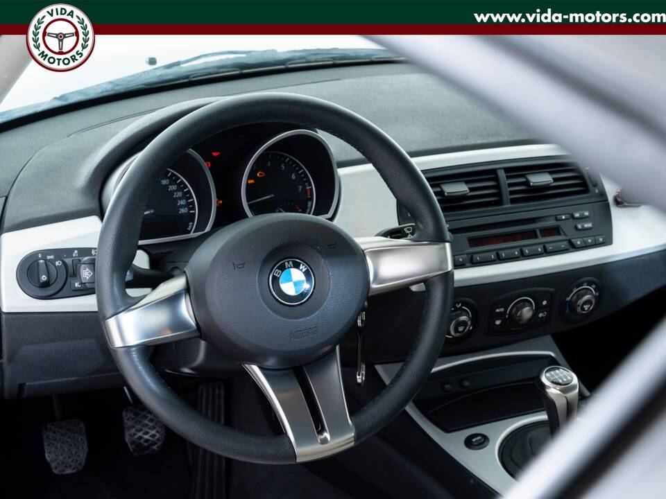Bild 8/10 von BMW Z4 Coupé 3.0si (2008)