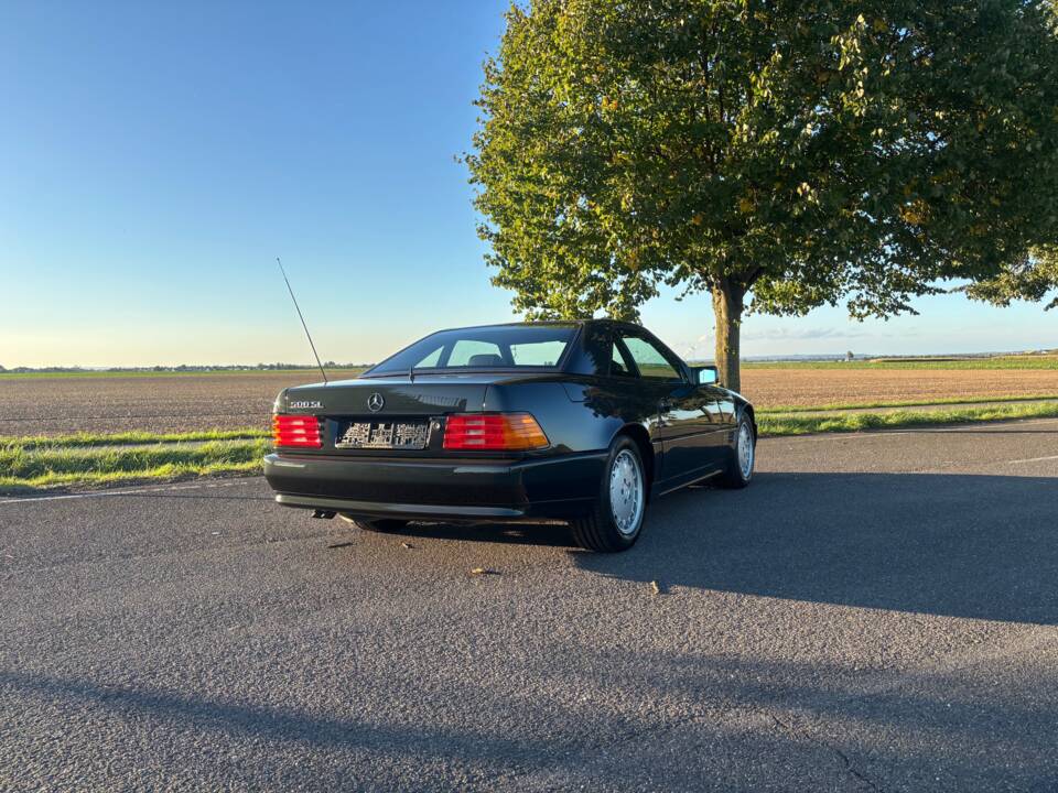 Image 7/49 de Mercedes-Benz 500 SL (1990)