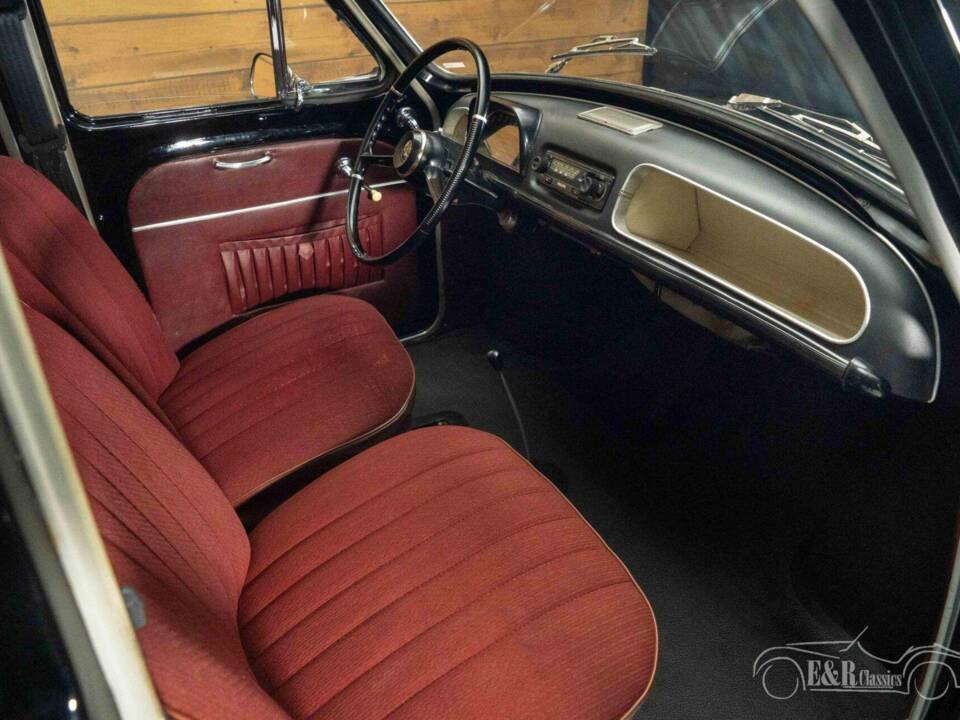 Imagen 10/19 de Renault Dauphine Export (1965)