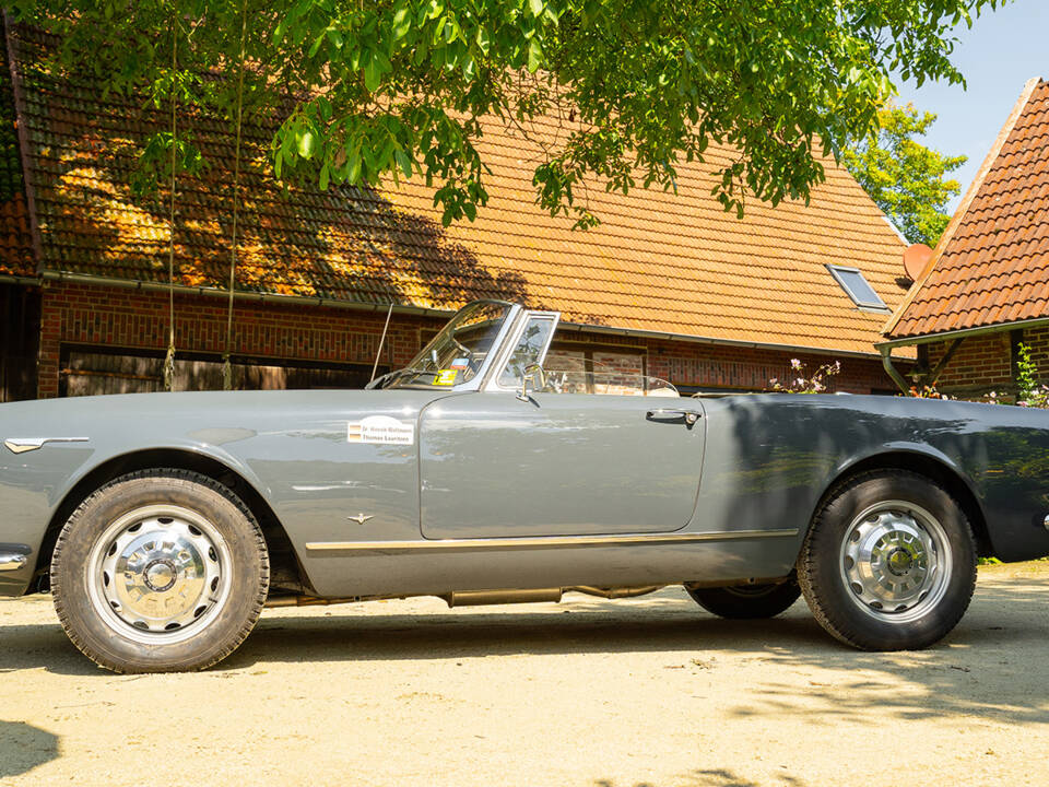 Imagen 12/77 de Alfa Romeo 2600 Spider (1963)