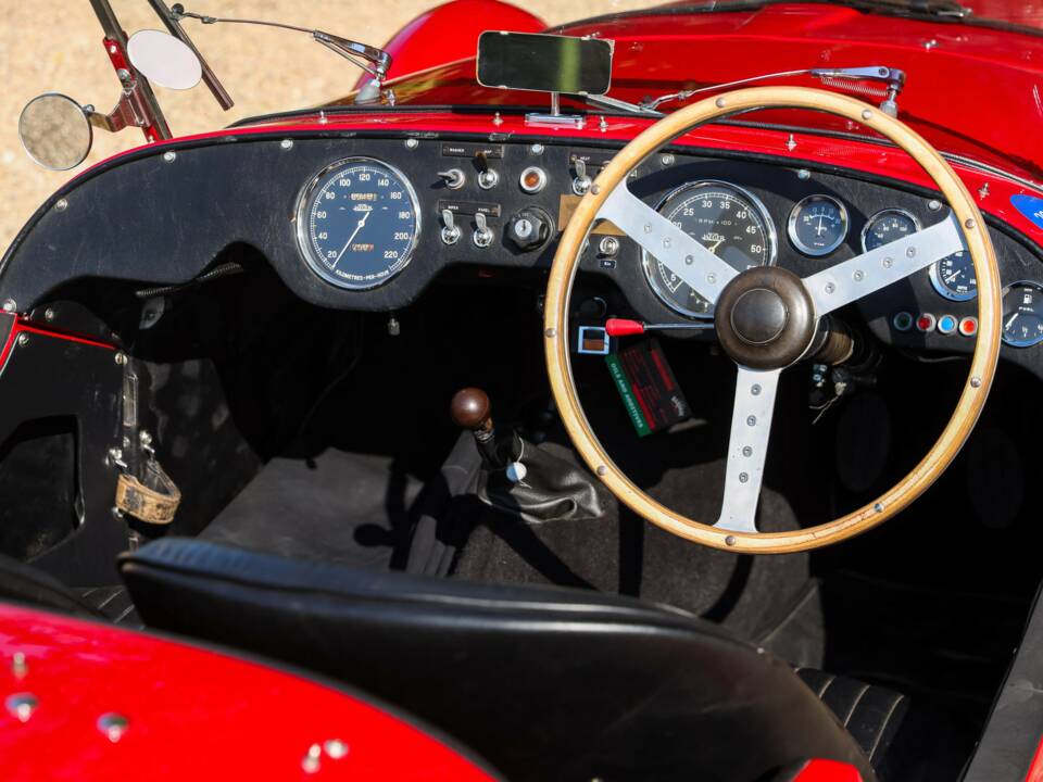 Image 44/50 of Healey Silverstone (1950)