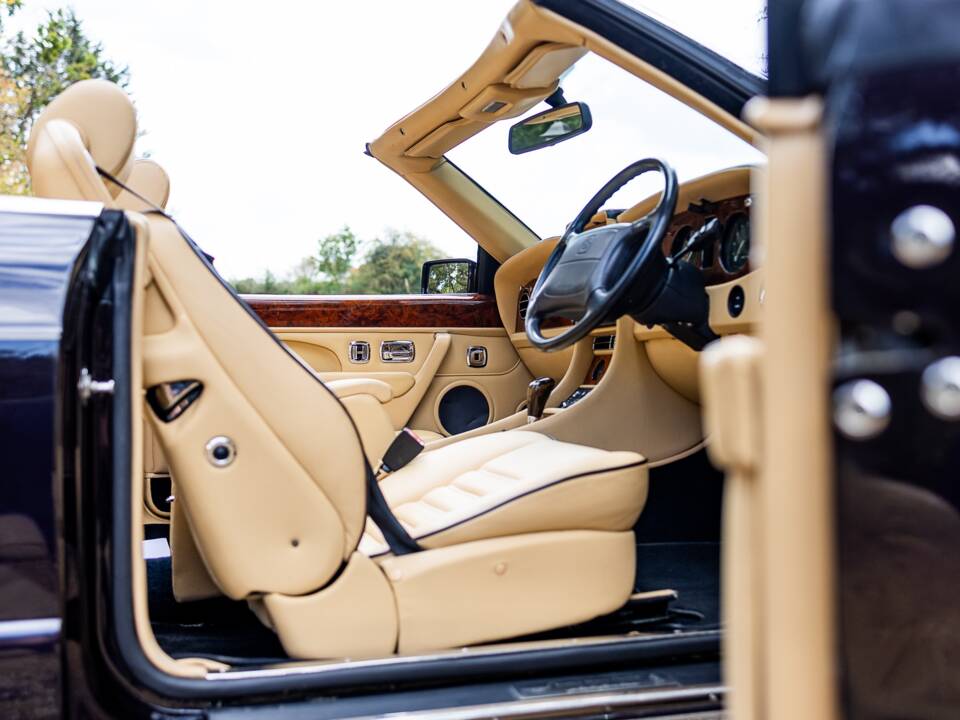 Bild 44/50 von Bentley Azure (1997)