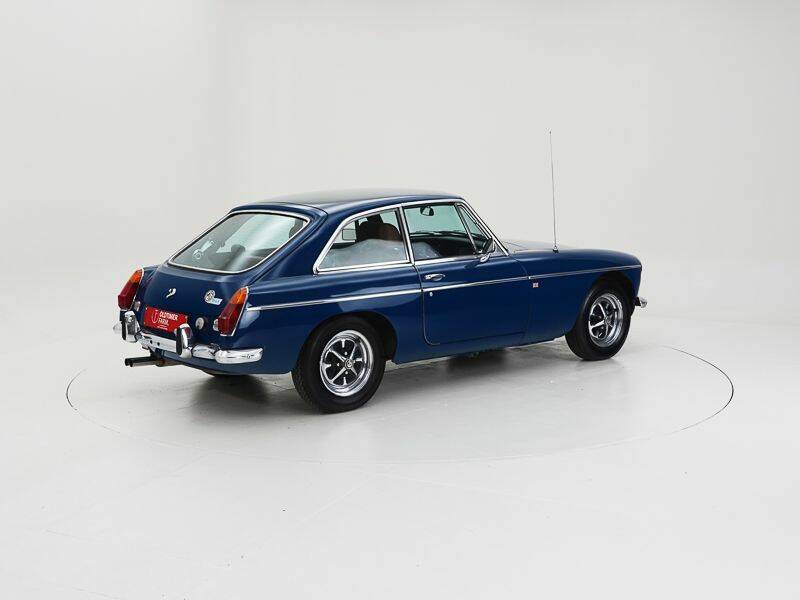Immagine 2/15 di MG MGB GT (1973)
