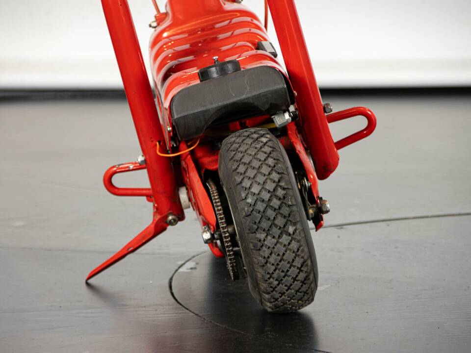 Image 28/50 de Quasar DUMMY (1983)